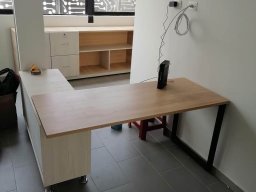 ESCRITORIOS DE VIDRIO EN L